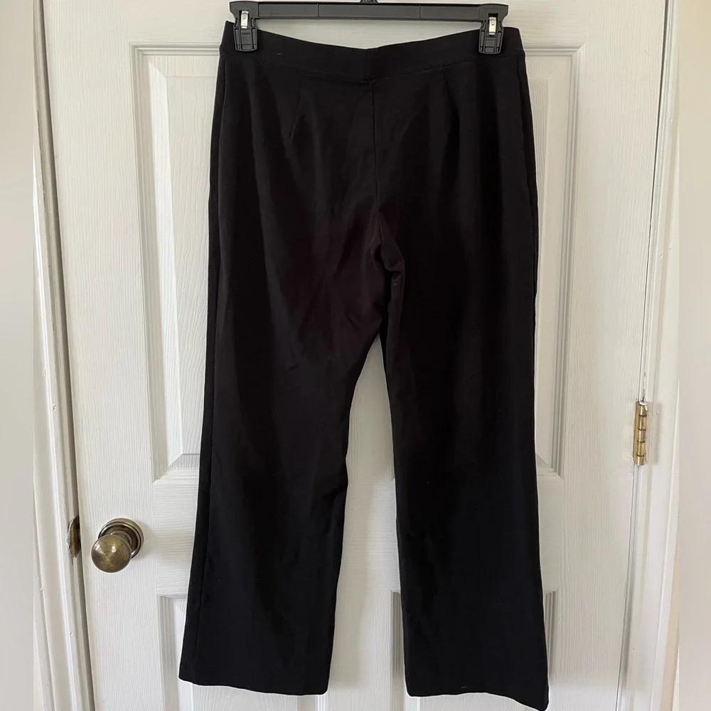 L.L. Bean Women's Black Straight Leg Leggings - Picture 2 of 5